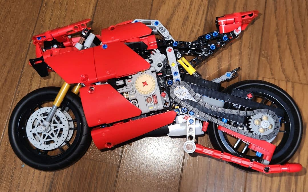 乐高 Technic 42107 杜卡迪 Panigale V4 R 成品摩托车