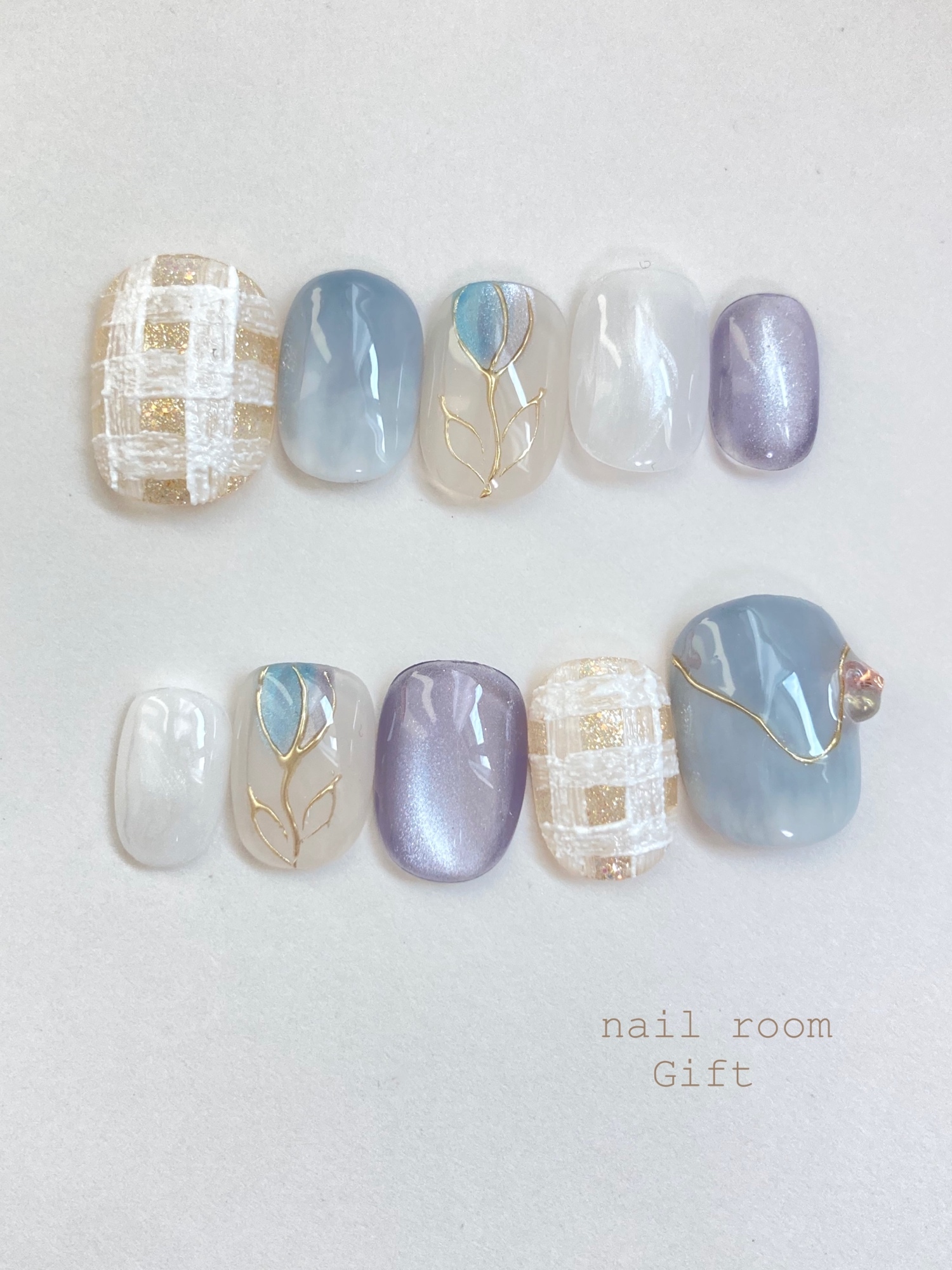 Refreshing Blue Tulip Nail / Flower Nail, Nail Tips, Flower Nail, Magnet Nail, Elegant and Cute, Gingham Check, Cool Tone Nail, Blue