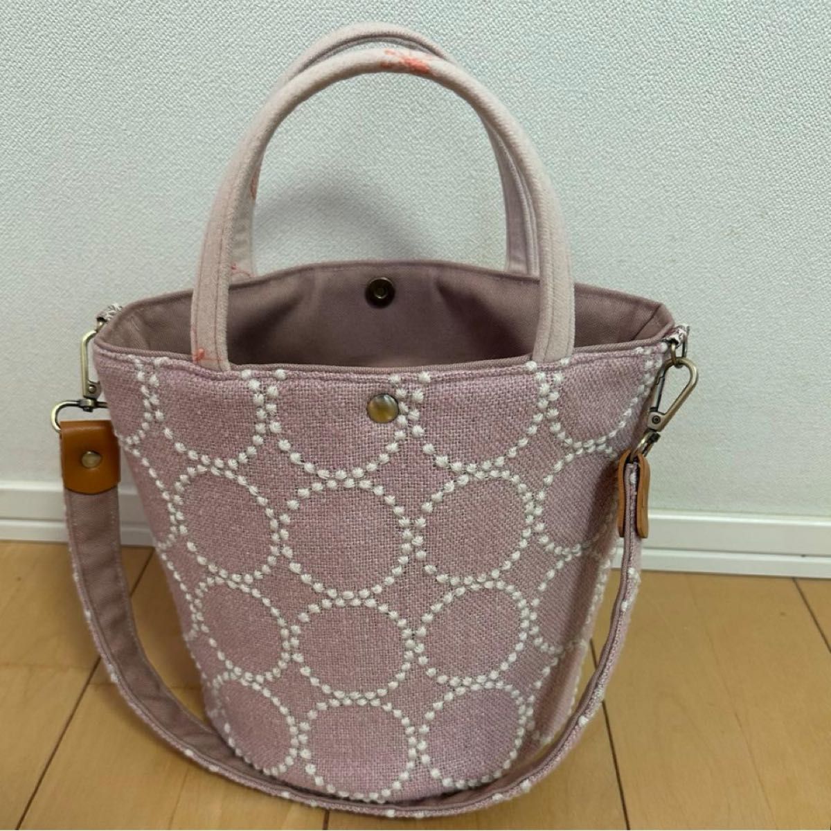 Minä Perhonen Tambourine Pink Bucket-Shaped Tote Shoulder Bag