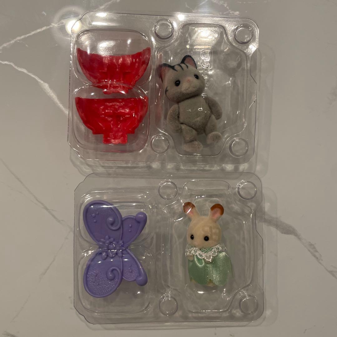 Baby Fairy Tales: Small Baby Chocolate Rabbit, Grayish Cat Baby