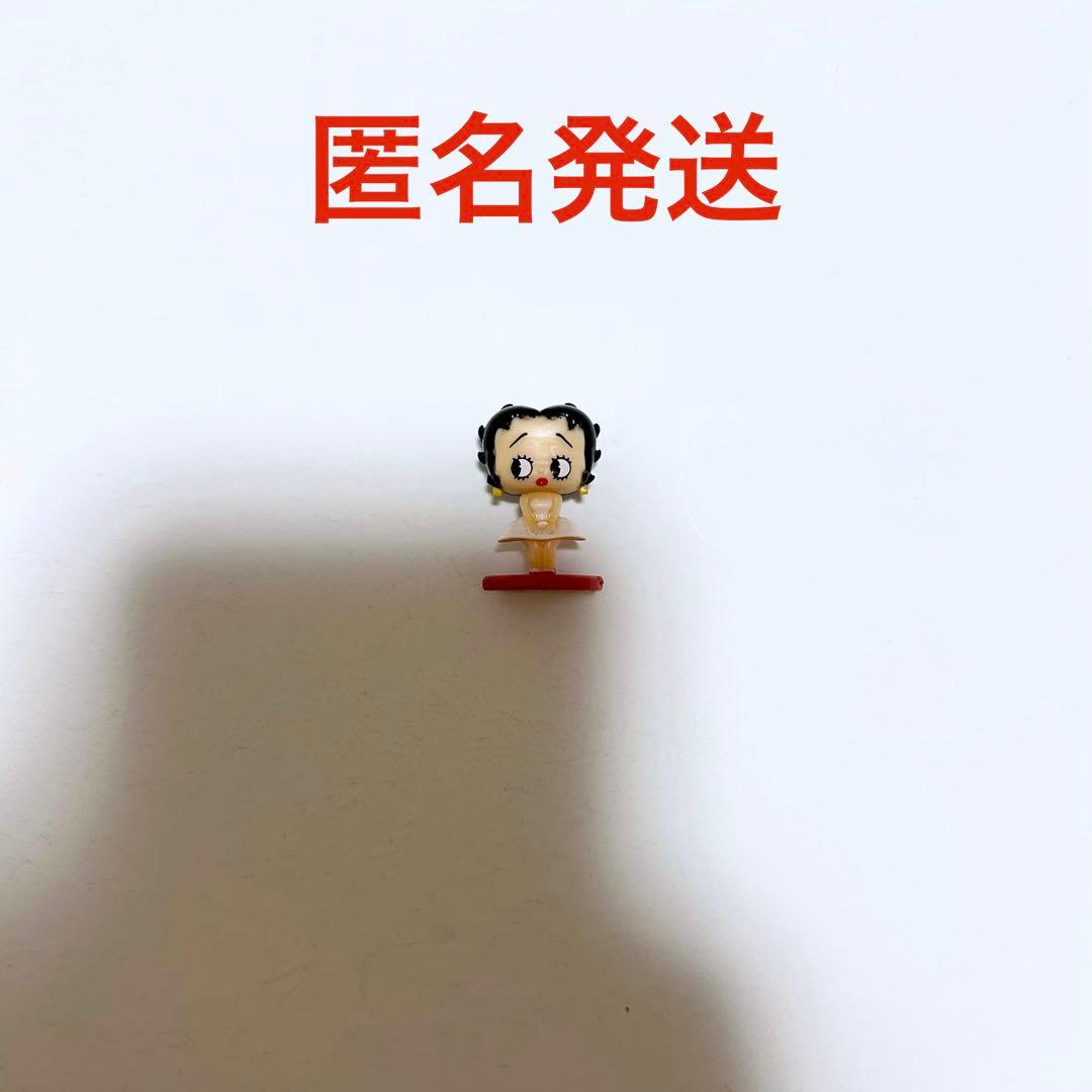 Betty-chan Basketball Ball Figure