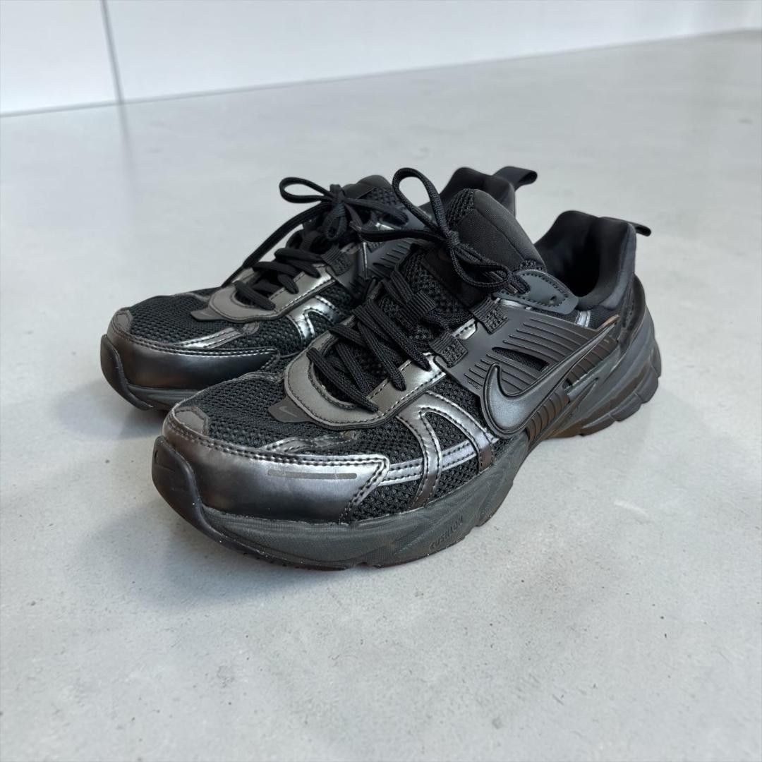 NIKE V2K RUN 科技风运动鞋 27cm 黑x银 Vomero5