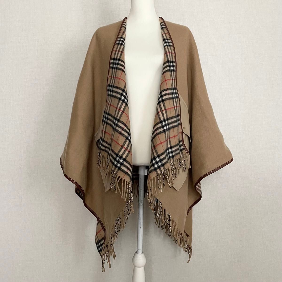 Burberry 巴宝莉 格纹羊毛斗篷