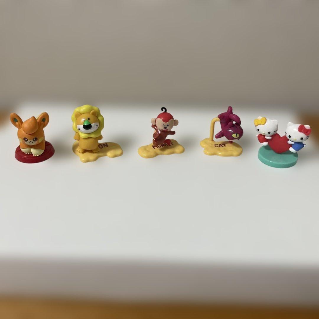 Miniature Figure 5-Piece Set: Pokémon, Hello Kitty, Tabekko Dōbutsu
