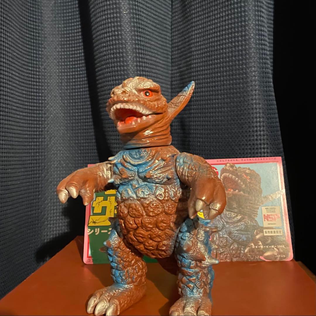 Pee-Poo Pee-Poo Metezula Indie Soft Vinyl Pachinko Kaiju Soft Vinyl Kaiju