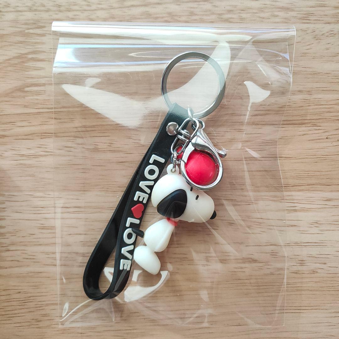 Snoopy Keychain LOVE LOVE Charm