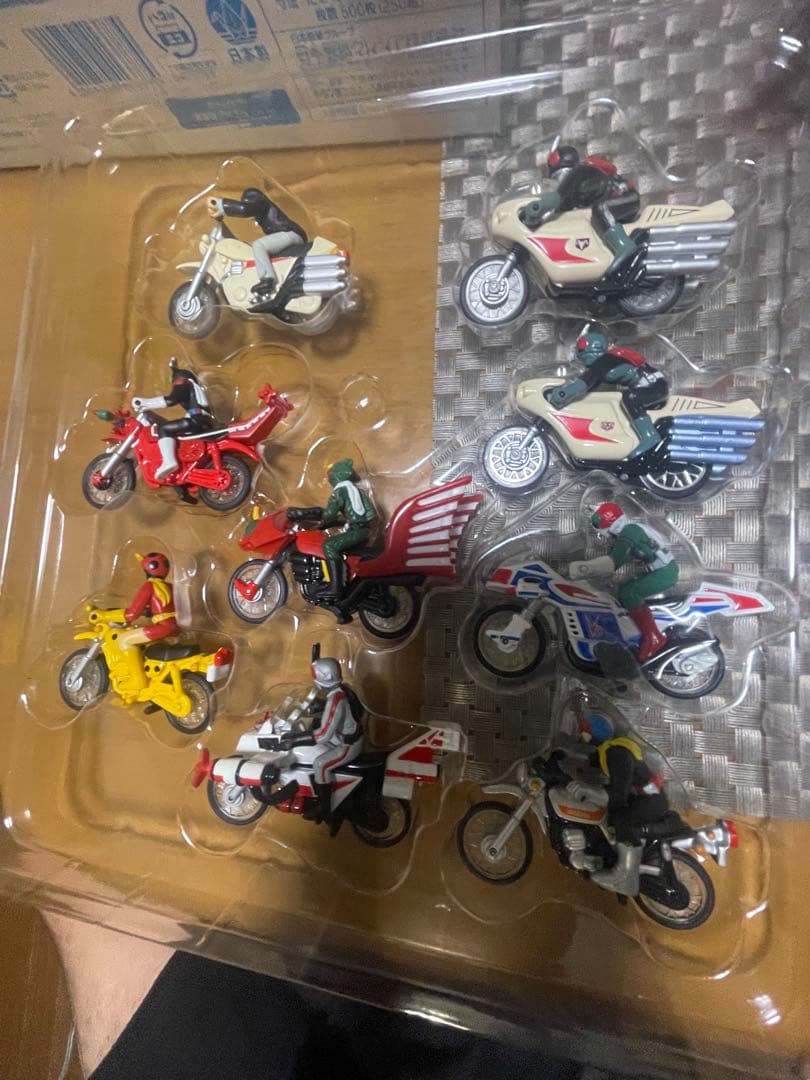 BANDAI CHARAWHEELSULTIMATE Glorious 8-Rider Machine