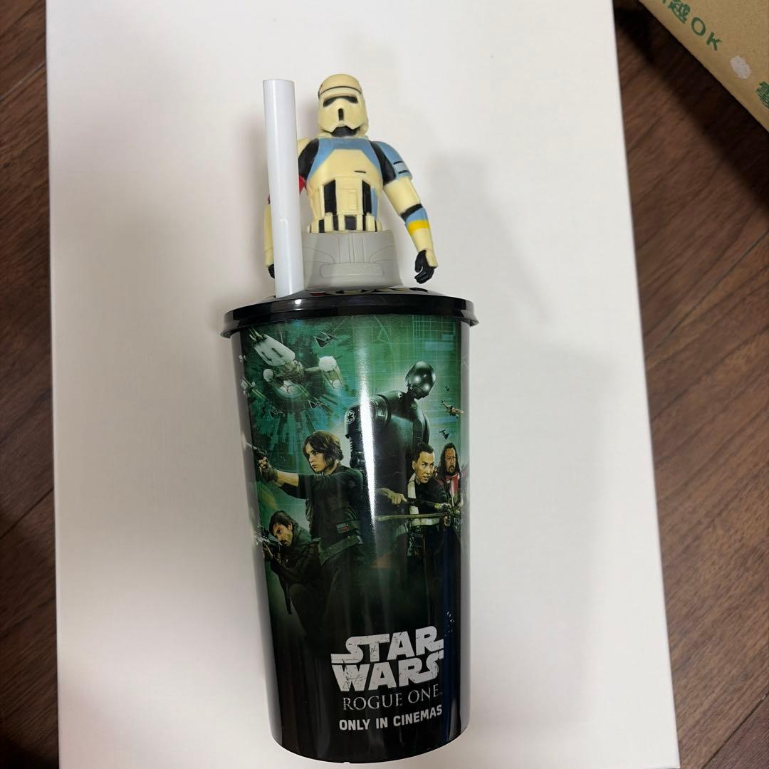 STAR WARS ROGUE ONE Tumbler with Figure