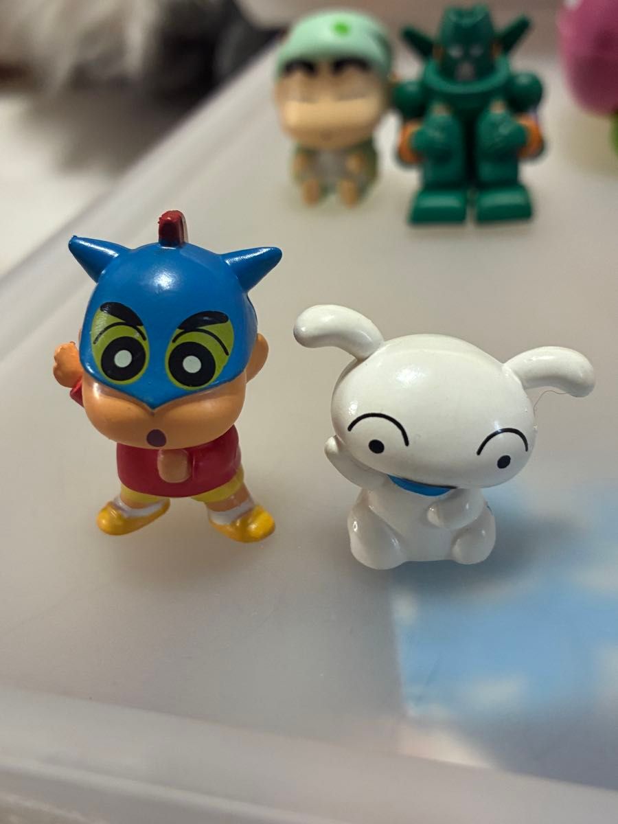 Crayon Shin-chan Surprise Egg Figure Set of 2: Action Kamen and Pose