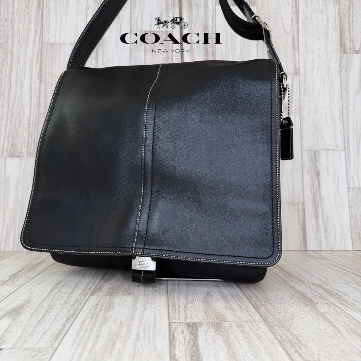 COACH教练激光挎包70