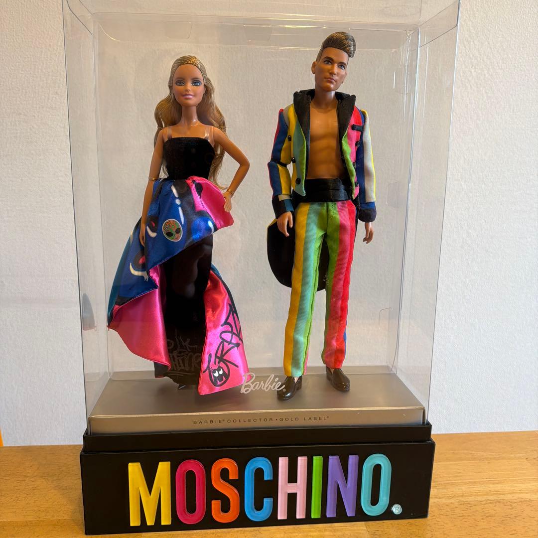 芭比娃娃 MOSCHINO 联名 玩偶 盒装