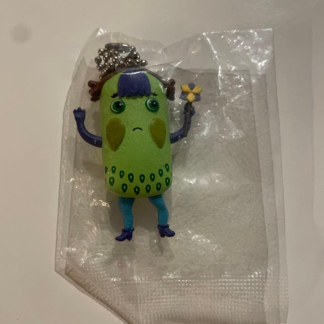 Nanjamonja Capsule Figure Key Holder White