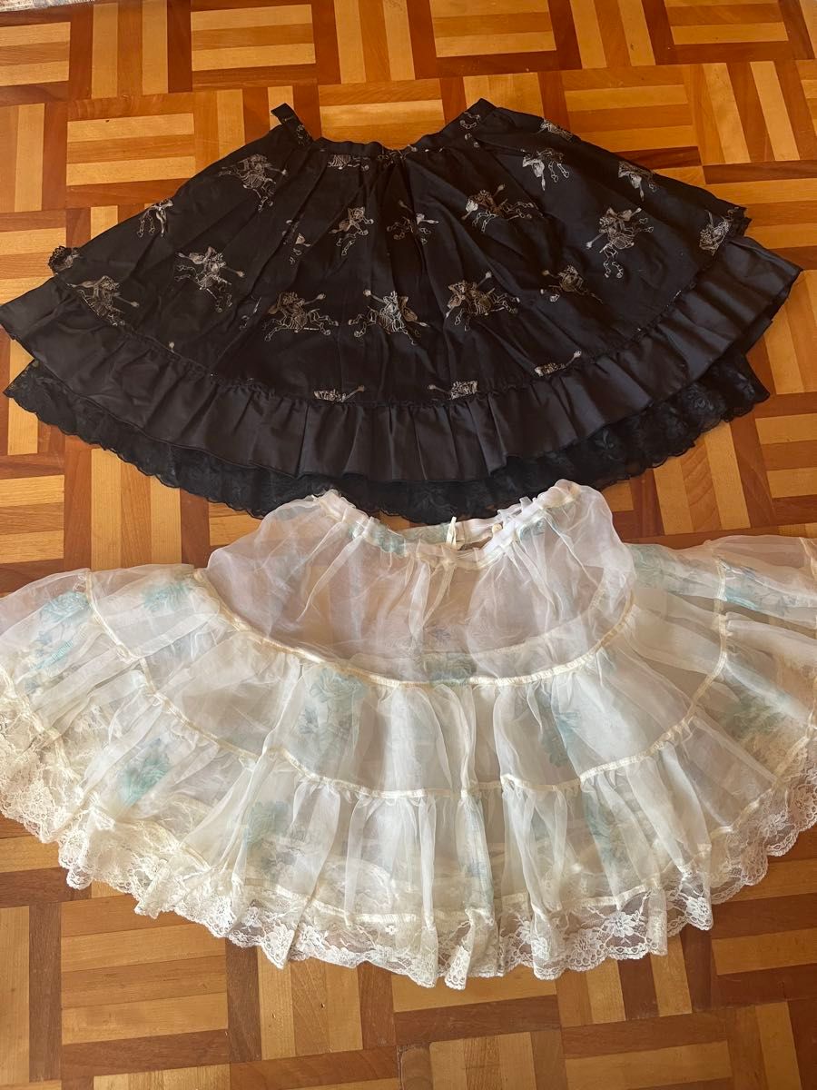 MIHOMATSUDA 裙子 两件套 黑色 白色薄纱 荷叶边 裙撑