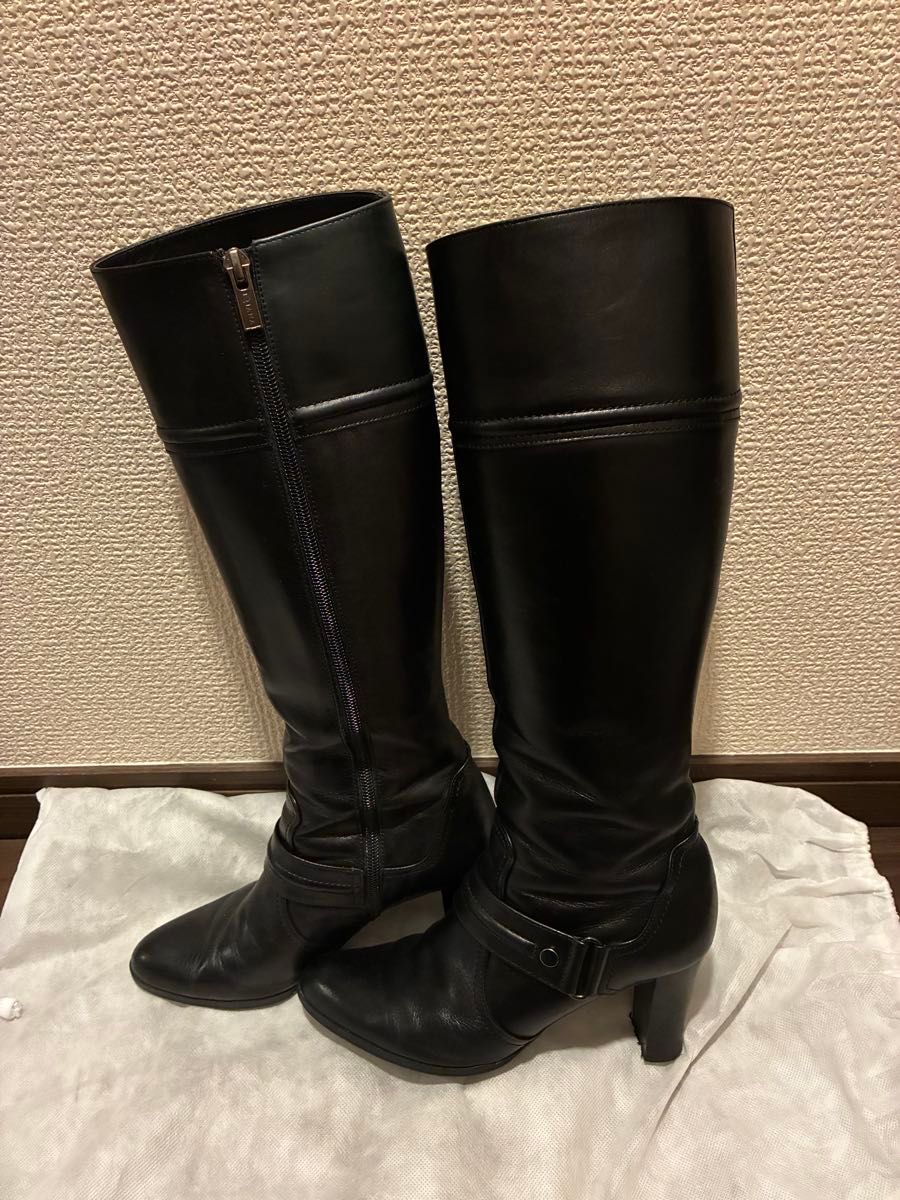 Diana 女式黑色长筒皮鞋