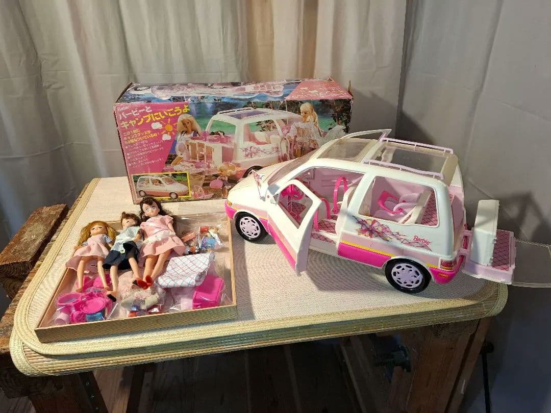 BARBIE 和芭比去露营吧 露营车
