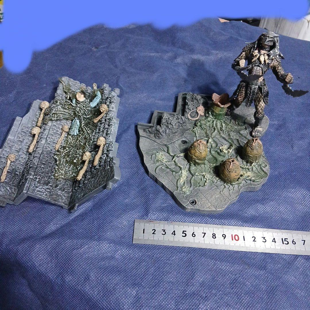 Predator Figure Diorama Set