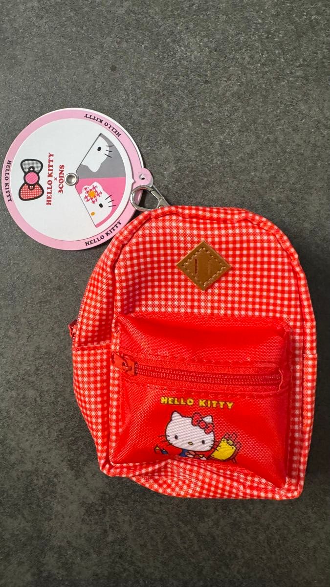 3COINS Hello Kitty Backpack-Style Keychain, Gingham Check, Red