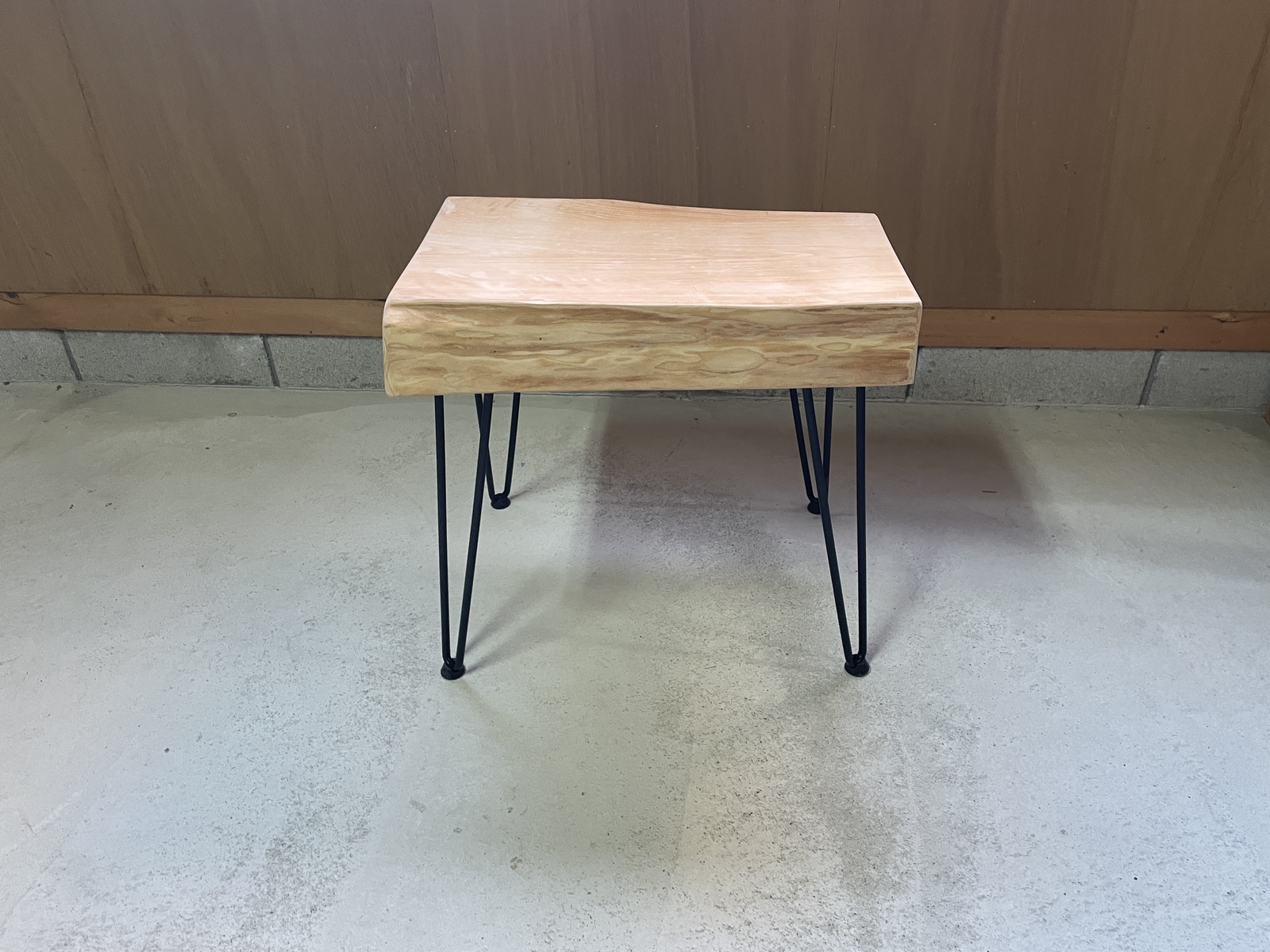 手工制作的扁柏无垢材料的木制椅 (宽55深40) 工具