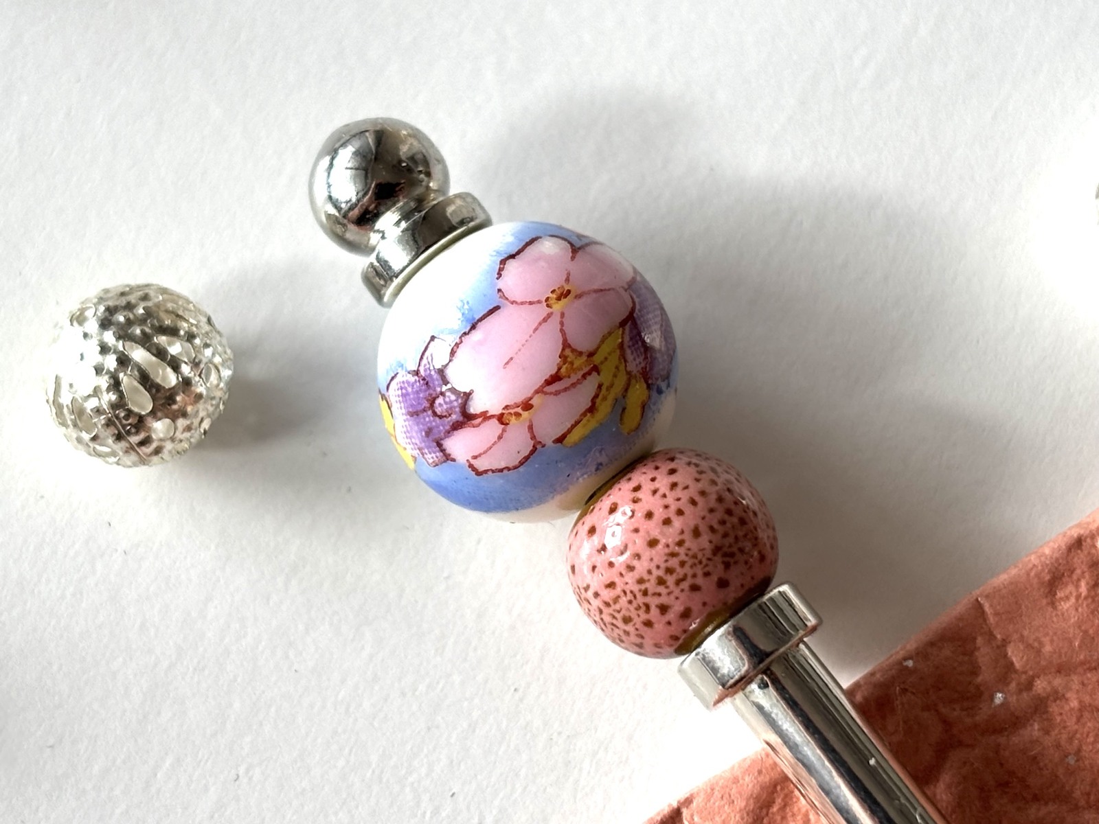 簪子樱花的陶器珠和风一根插一根簪白瓷花淡蓝色春日亚洲和风和小物和杂货浴衣和服和服粉色樱花樱花平时使用简单成人式毕业式浴衣
