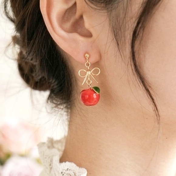 Falling in Love with the Fairy Tale World: Snow White's Apple Stud Earrings & Drop Earrings | Ribbon, Fruit, Classic, Autumn/Winter, Hypoallergenic