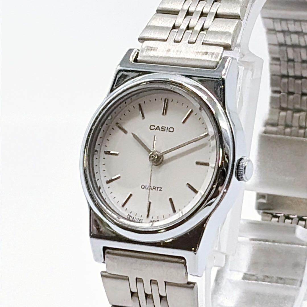 Casio women's quartz watch, silver color