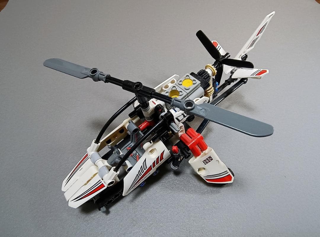 LEGO 技巧直升机