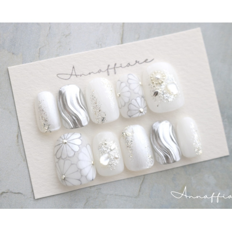 【Limited to 1 piece! Standard size, actual product sale, immediate shipping! White-style chrysanthemum pattern nail tips // Annaffiare Japanese-style white wedding kimono, simple traditional pattern, coming-of-age ceremony, pre-wedding photo shoot, floral pattern, Japanese-style wedding, wedding photo, bridal