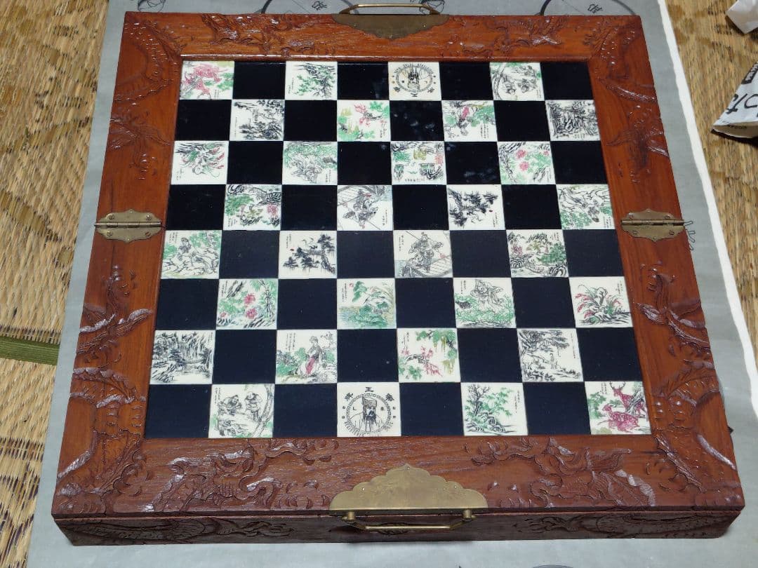 中国风木制国际象棋套装，带雕刻棋子及收纳盒
