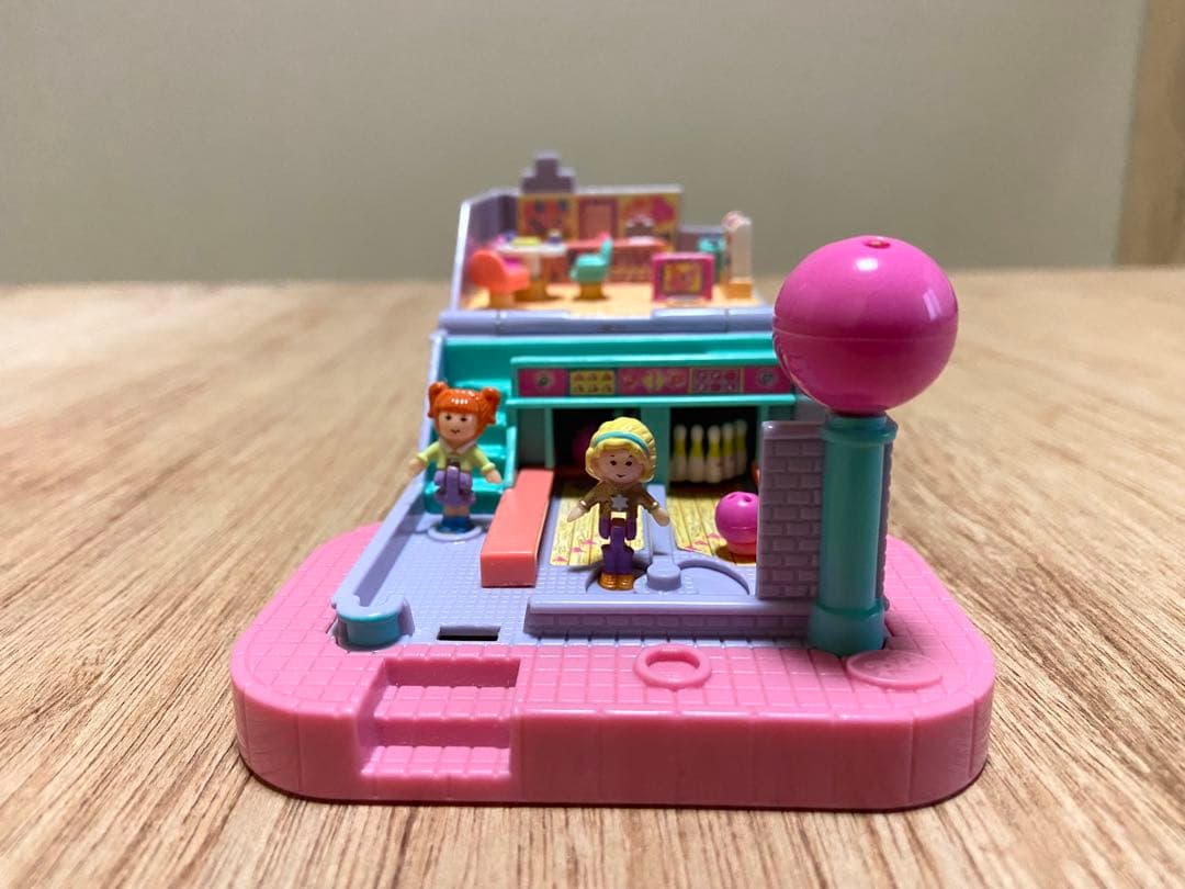 [Rare Item, Includes Doll] POLLY POCKET Bowling Alley