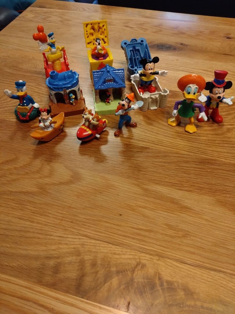 Ultra Rare Vintage Happy Set Disney Collection