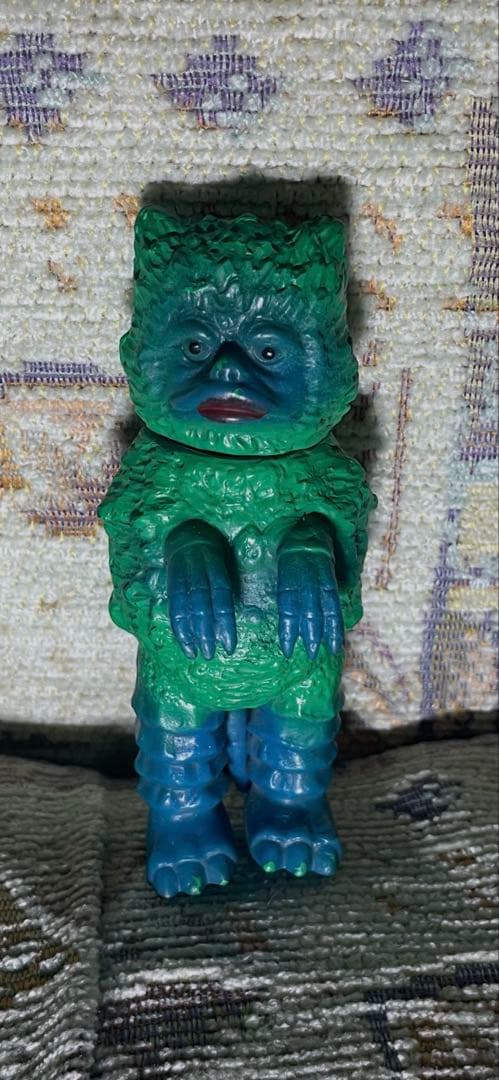 特摄怪兽软胶人偶 加玛隆 约55年前的物品