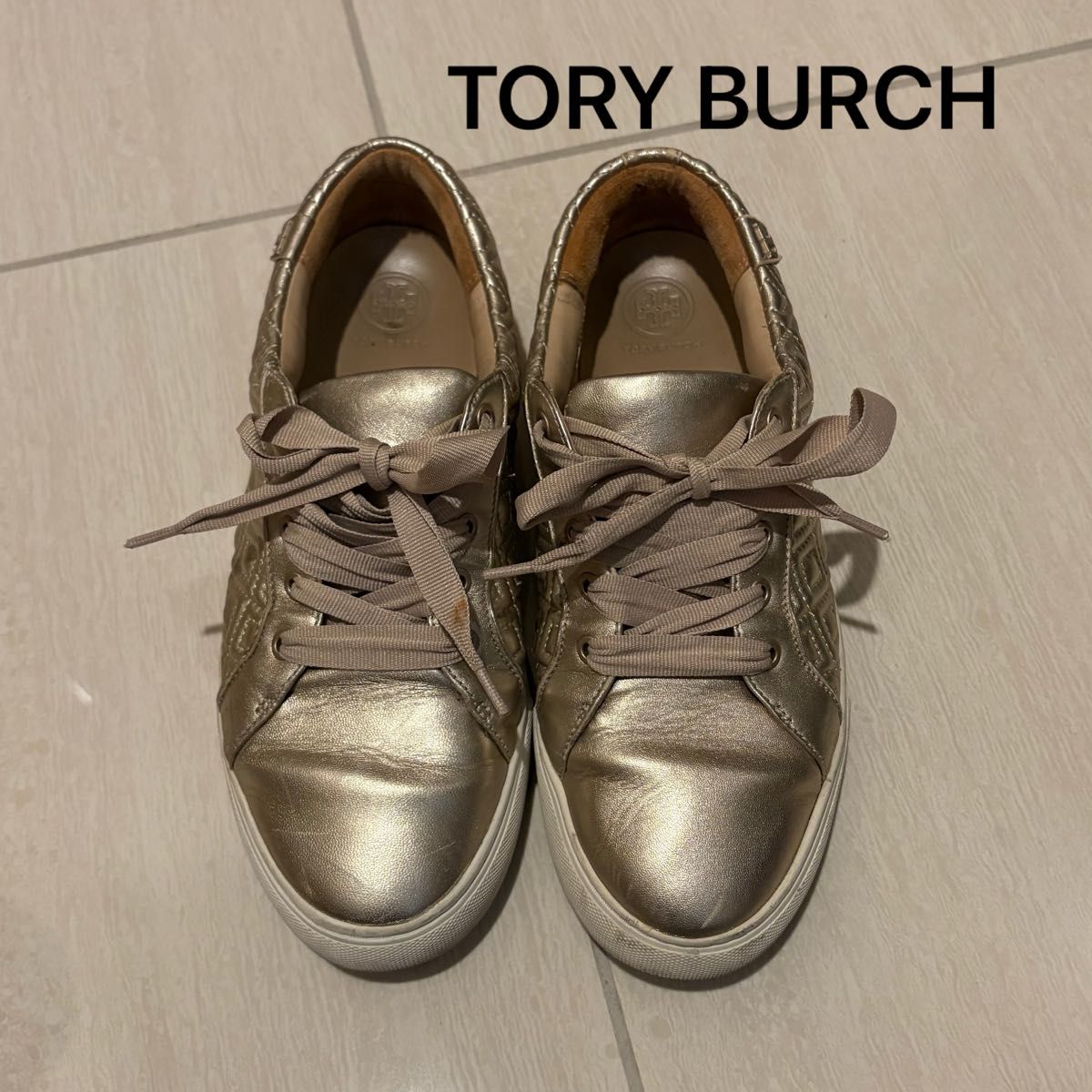 TORY BURCH トリーバーチ 羽绒绗缝运动鞋 金色