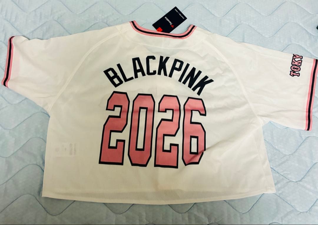 BLACKPINK 读卖巨人 GIANTS 合作球衣 主场