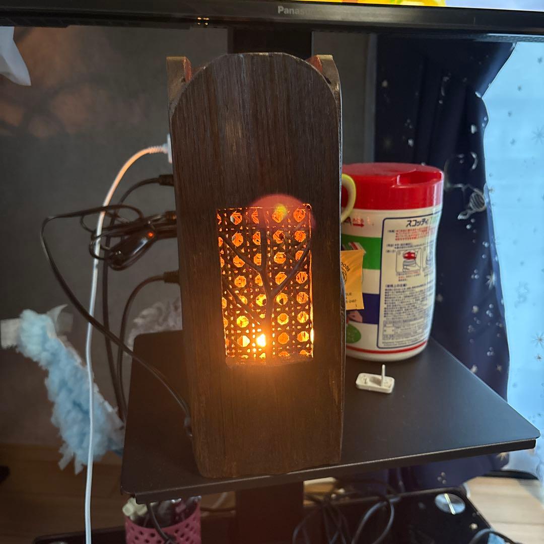 木制框架 枝形图案 间接照明