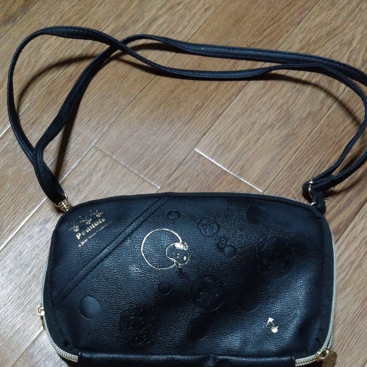 PEANUTS Snoopy Shoulder Bag Black Embossed Design