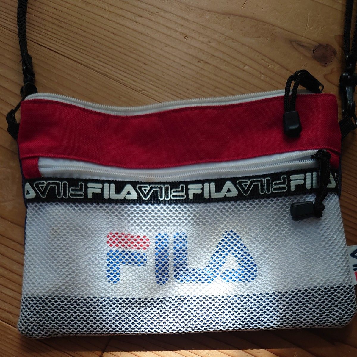 FILA Fila 斜挎包 单肩包 网袋 三色条纹