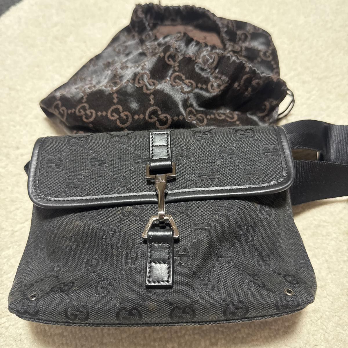 品相极佳 GUCCI 古驰 GG 帆布 腰包 单肩包 黑色