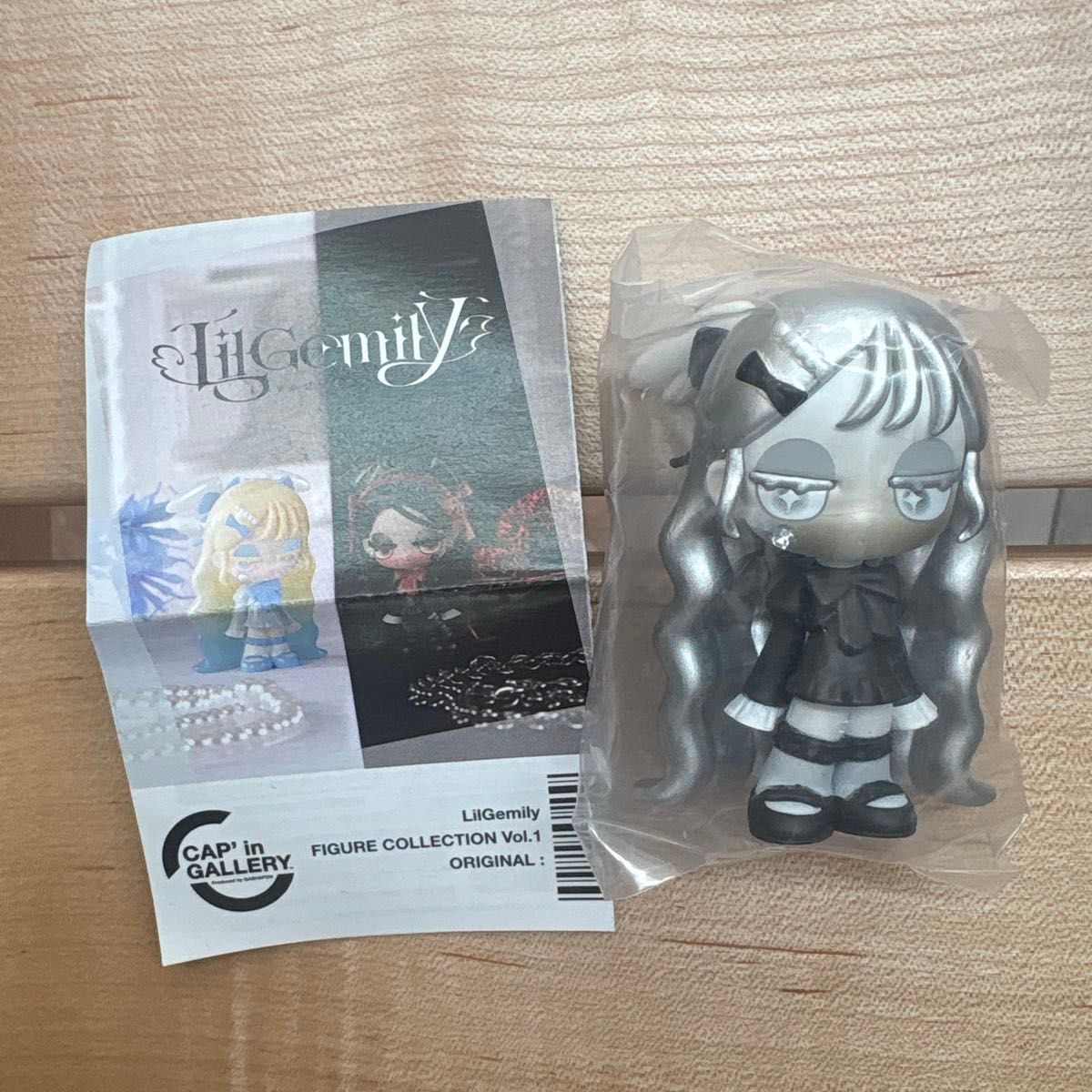 LilGemily FIGURE COLLECTION Vol.1light 单色手办 附宣传册