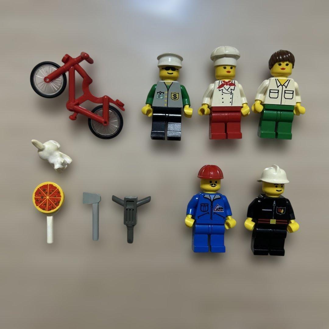 LEGO City Series Minifigures 5-Pack with Bicycle and Accessories
