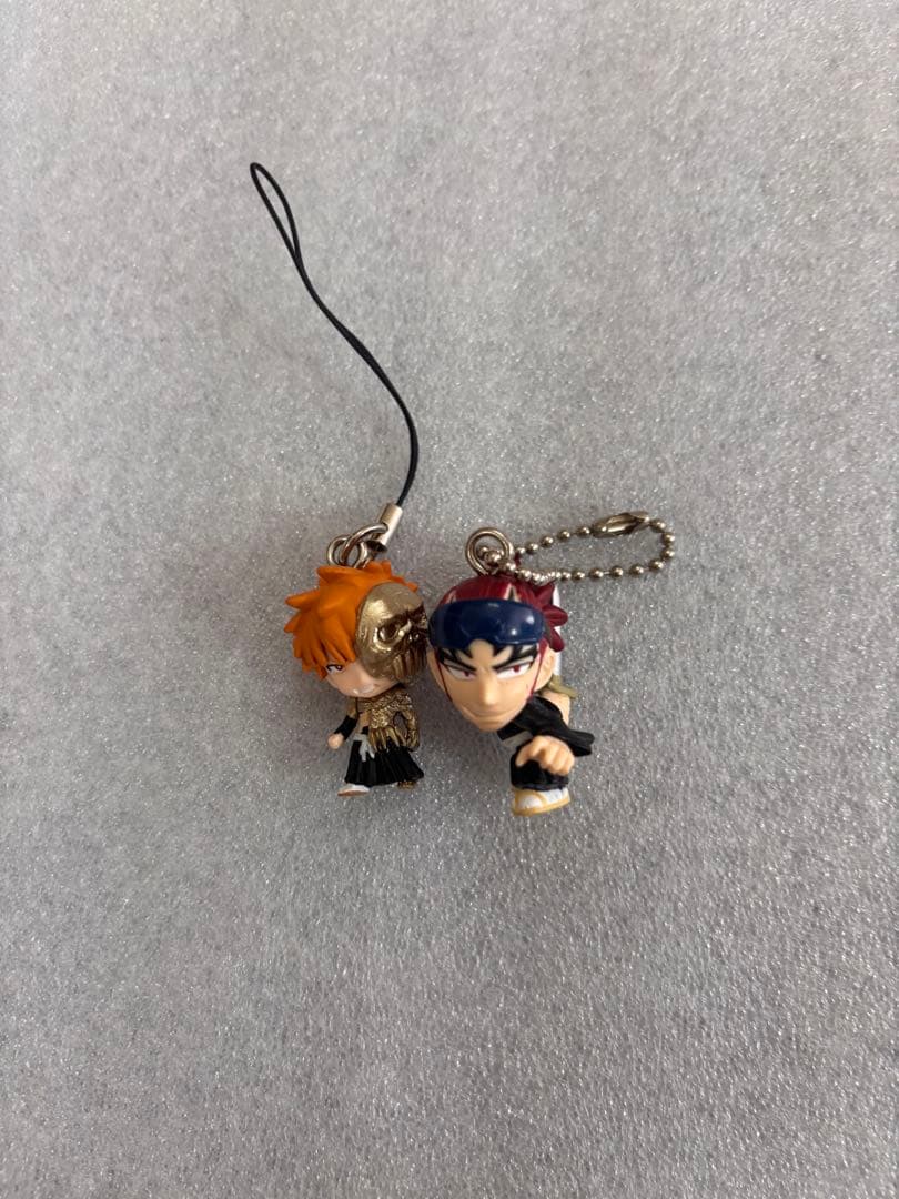 BLEACH Keychain 2-Piece Set