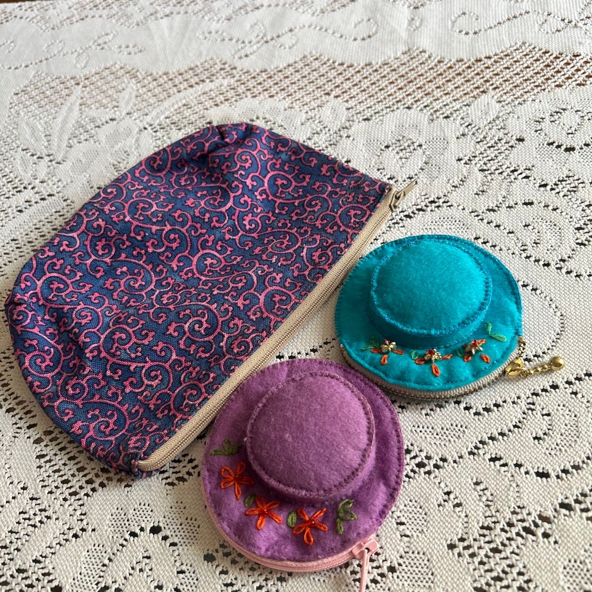 Handmade pouch set of 3: Japanese-patterned pouch and hat-shaped mini pouch
