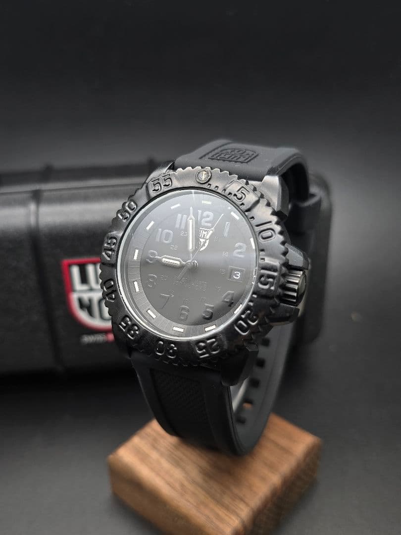 已维护 Luminox 手表 3050/3950 含包装盒