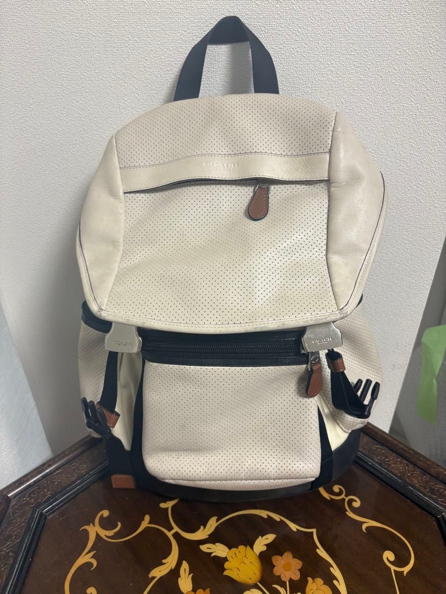COACH 柔道皮革双肩包 白色×黑色