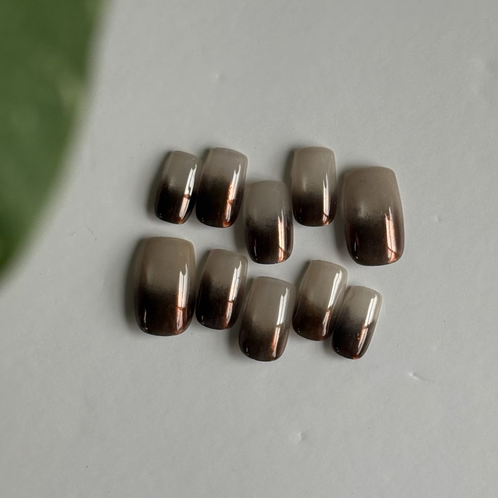 Nail tips⌇ no.32 Gradation nail, magnetic nail, mirror nail, gradation brown