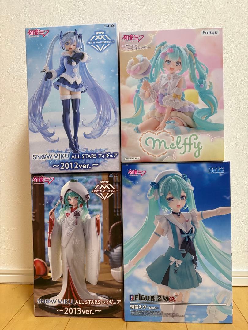 初音未来 手办 4件套装 打包出售