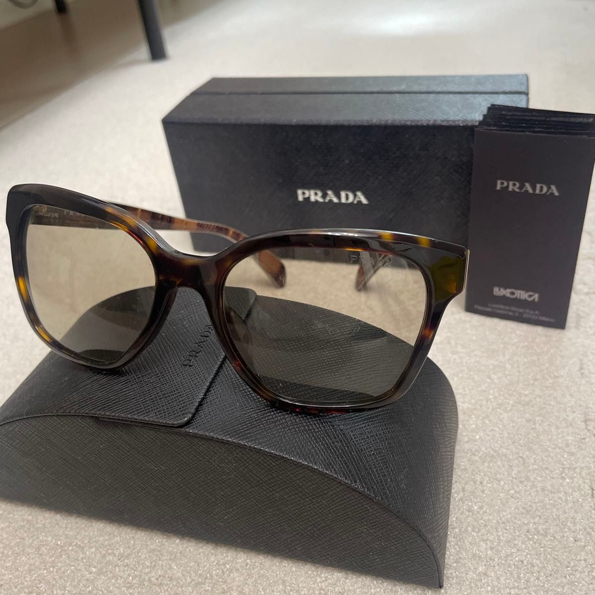 PRADA 普拉达太阳镜 玳瑁纹 含眼镜盒