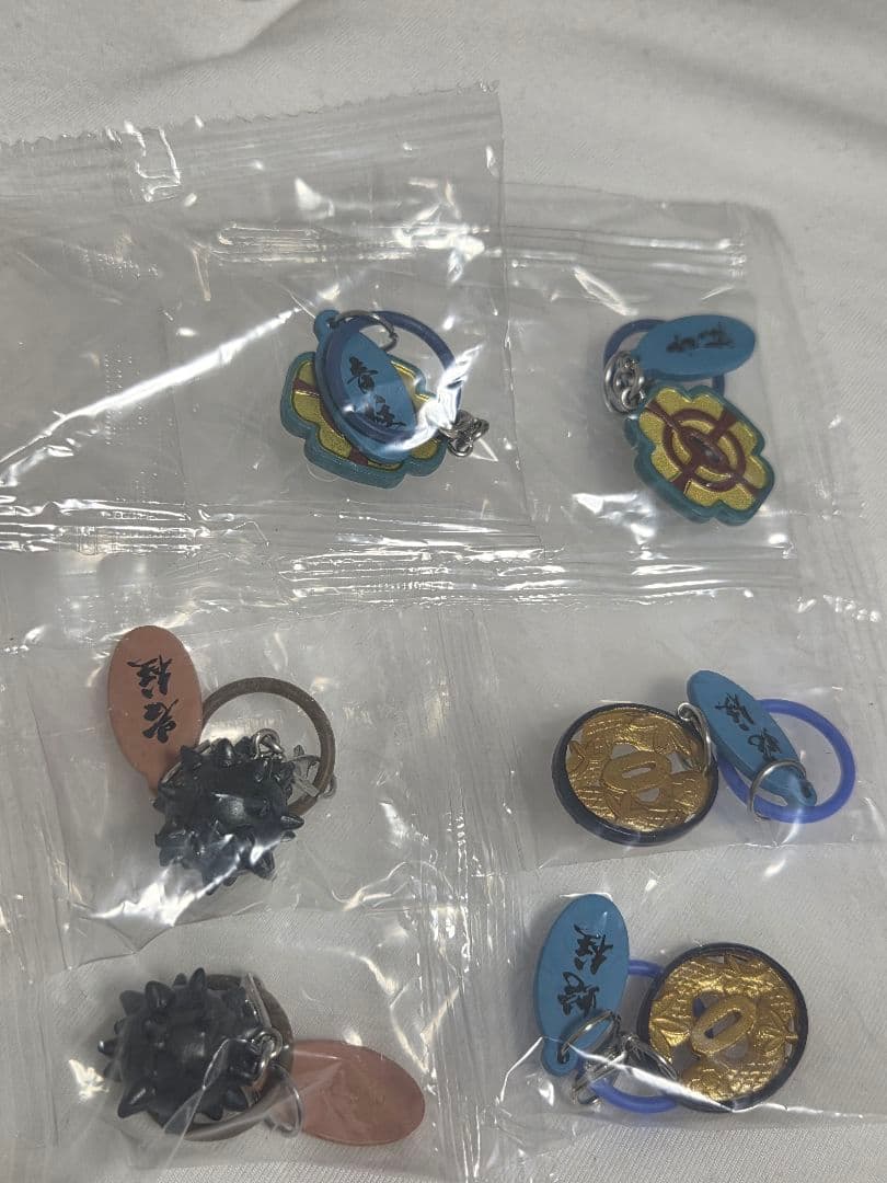 鬼灭之刃日轮刀眼镜吉祥物蛇柱、岩柱、音柱各2个套装 (共计6个)