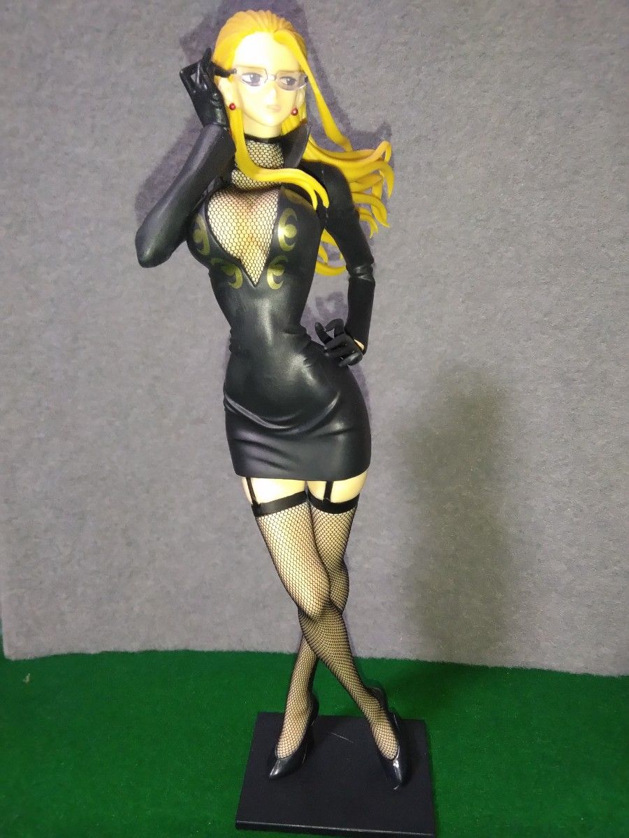 ワンピース GLITTER&GLAMOURS カリファ フィギュア ブラックカラー