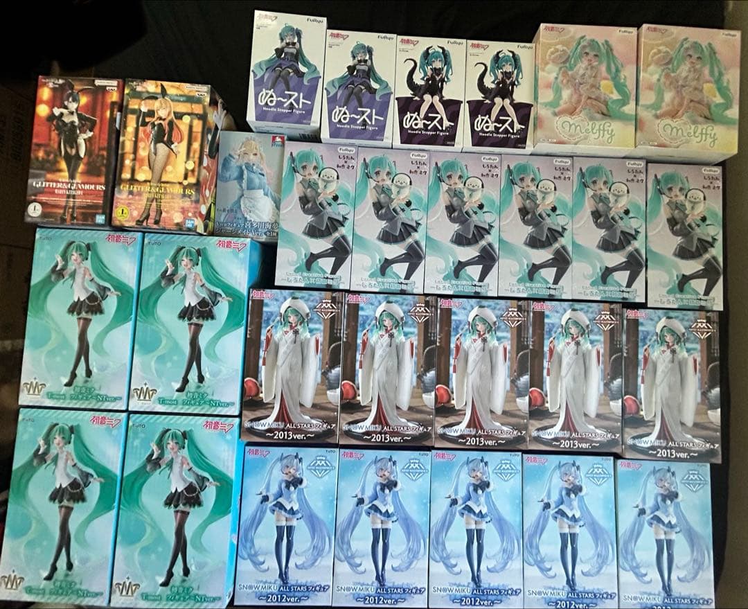 Hatsune Miku Prize Figures, Lot of 29