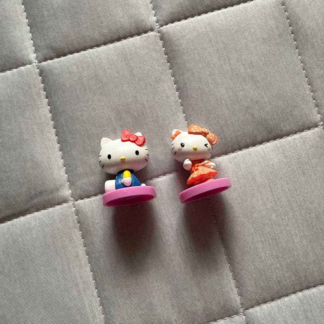 Hello Kitty Choco Egg 2-Piece Set